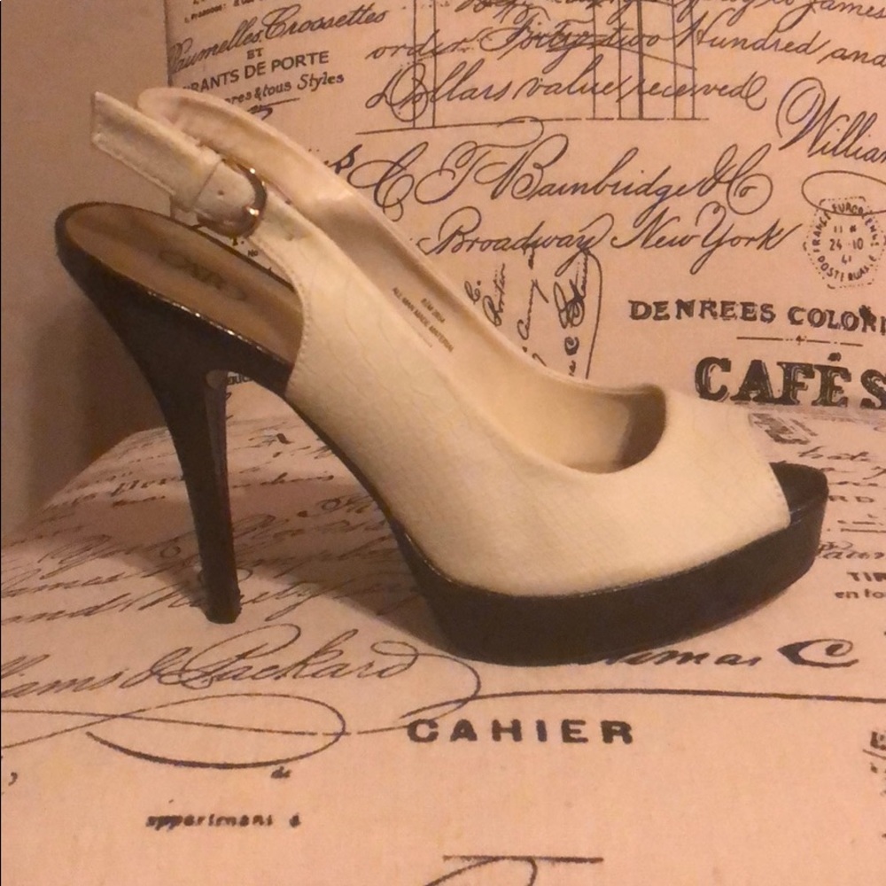 Shoes - Picture 8 of 8